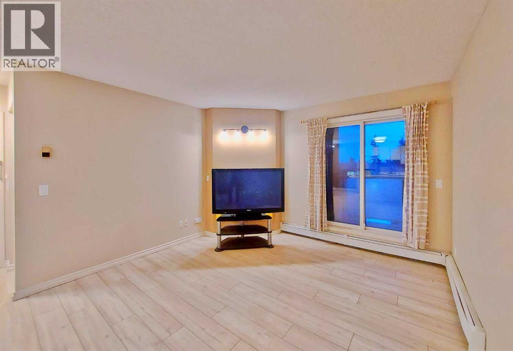 Photo 8 of 22 2722 Edenwold Heights Nw, Calgary AB