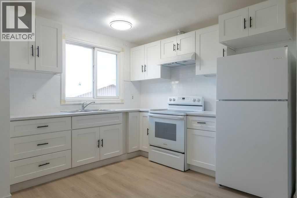 Photo 7 of 4116 8 Avenue Se, Calgary AB