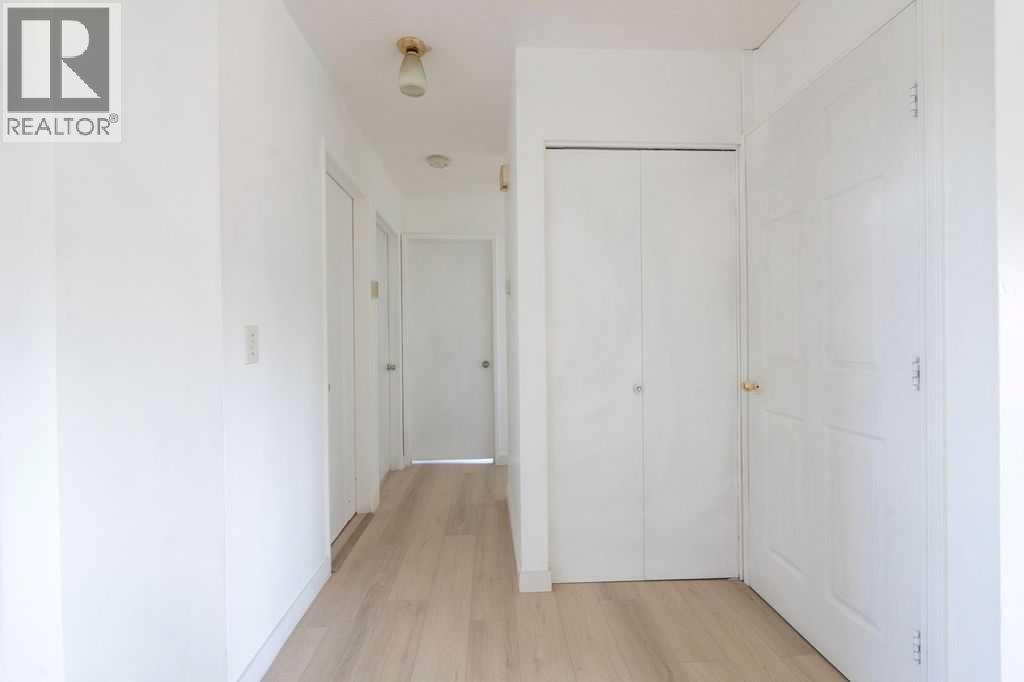 Photo 2 of 4116 8 Avenue Se, Calgary AB