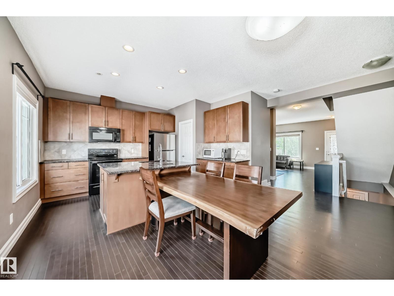 Photo 10 of 6 2003 Rabbit Hill Rd Nw Nw, Edmonton AB