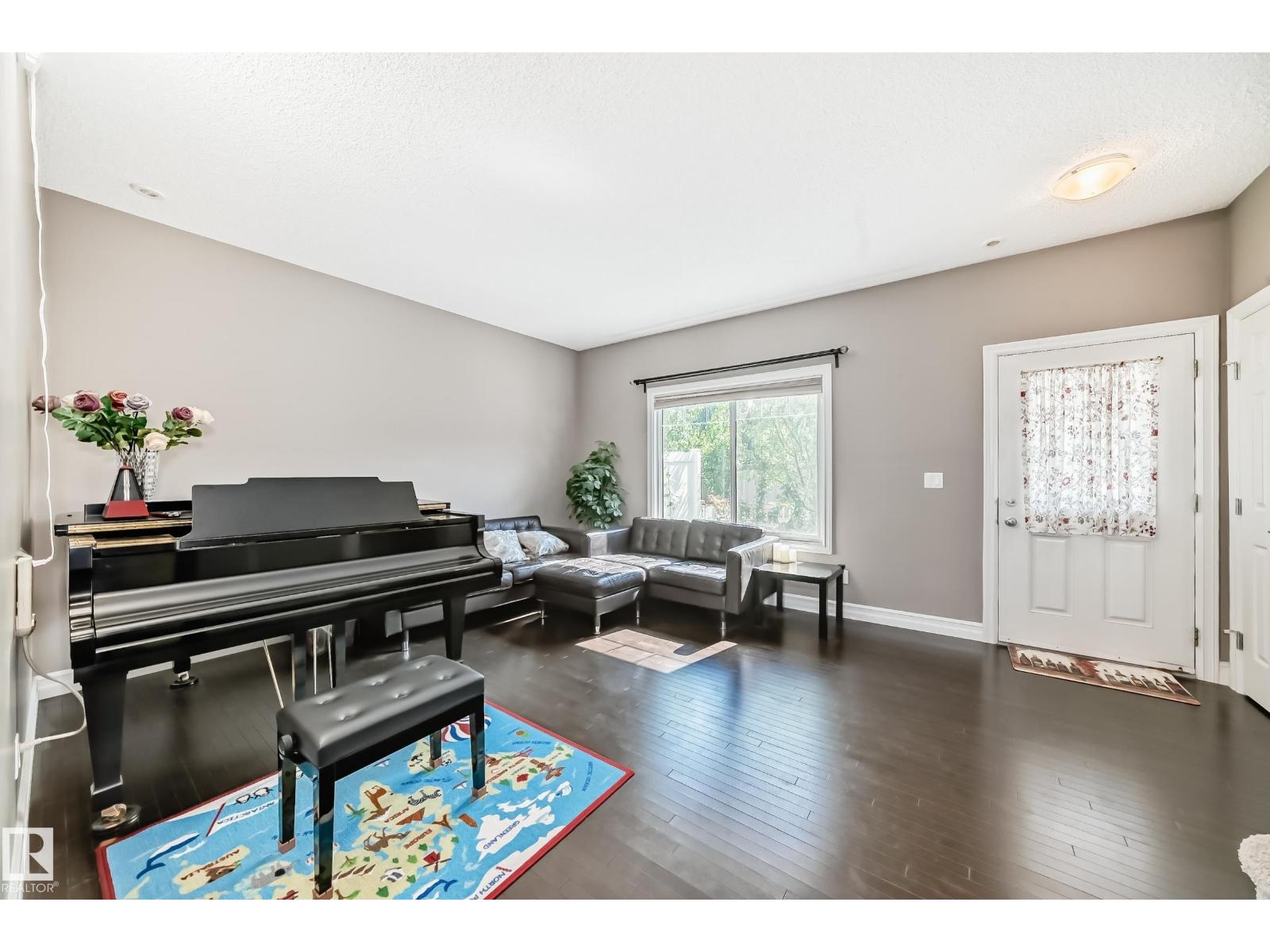 Photo 12 of 6 2003 Rabbit Hill Rd Nw Nw, Edmonton AB