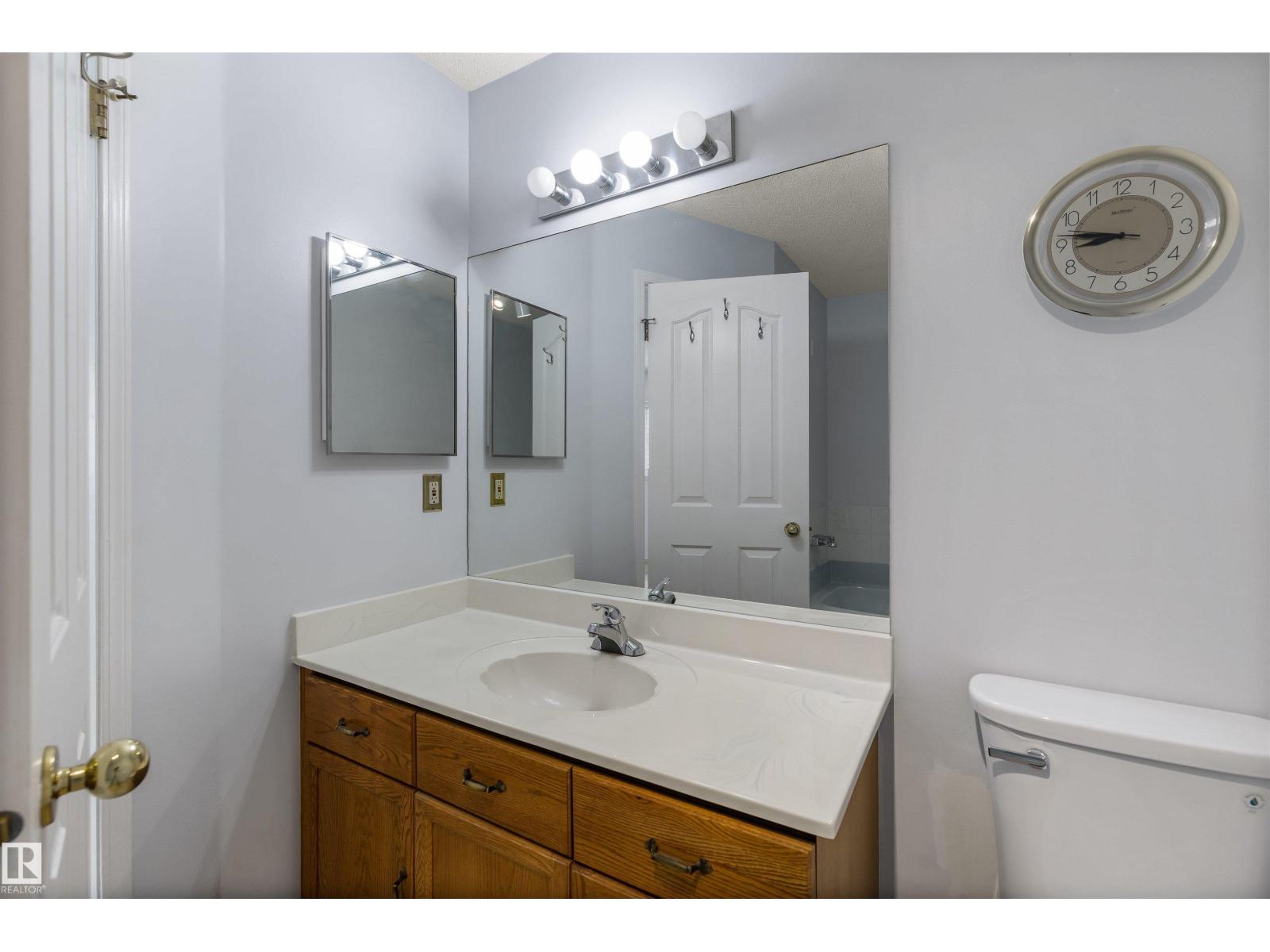 Photo 32 of 12823 157 Av Nw, Edmonton AB