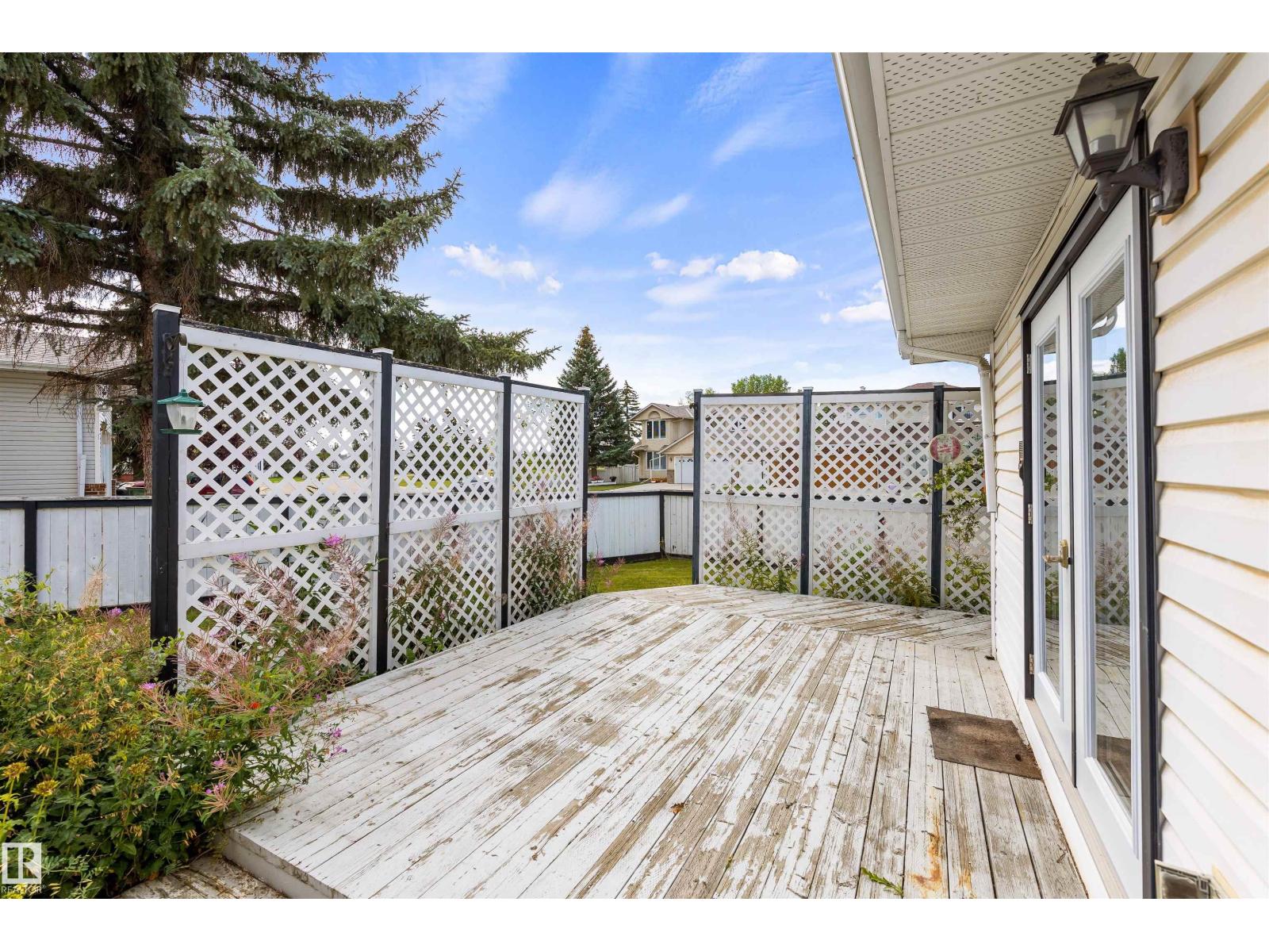 Photo 37 of 12823 157 Av Nw, Edmonton AB