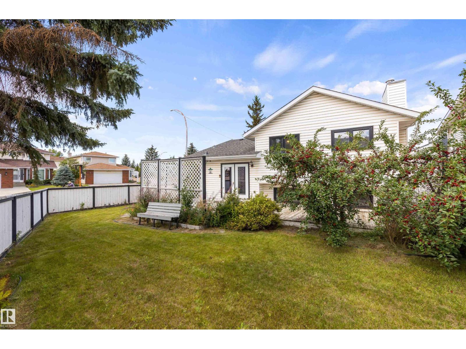 Photo 39 of 12823 157 Av Nw, Edmonton AB
