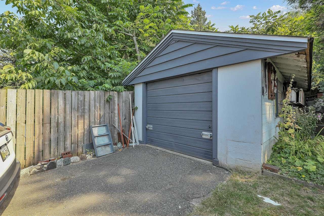 Photo 22 of 2374 Hillside Drive, Abbotsford BC