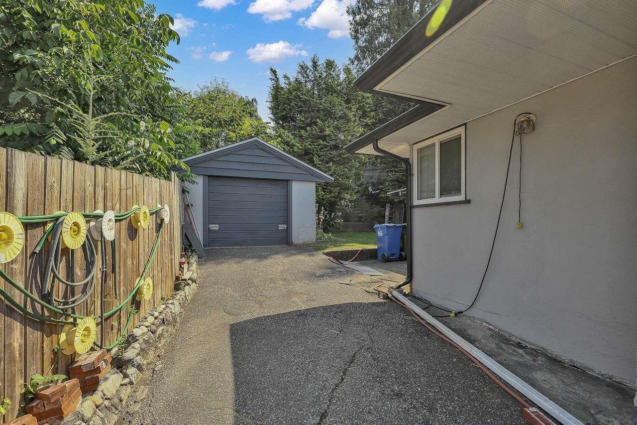 Photo 27 of 2374 Hillside Drive, Abbotsford BC