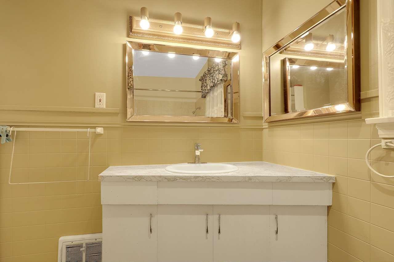 Photo 21 of 2374 Hillside Drive, Abbotsford BC