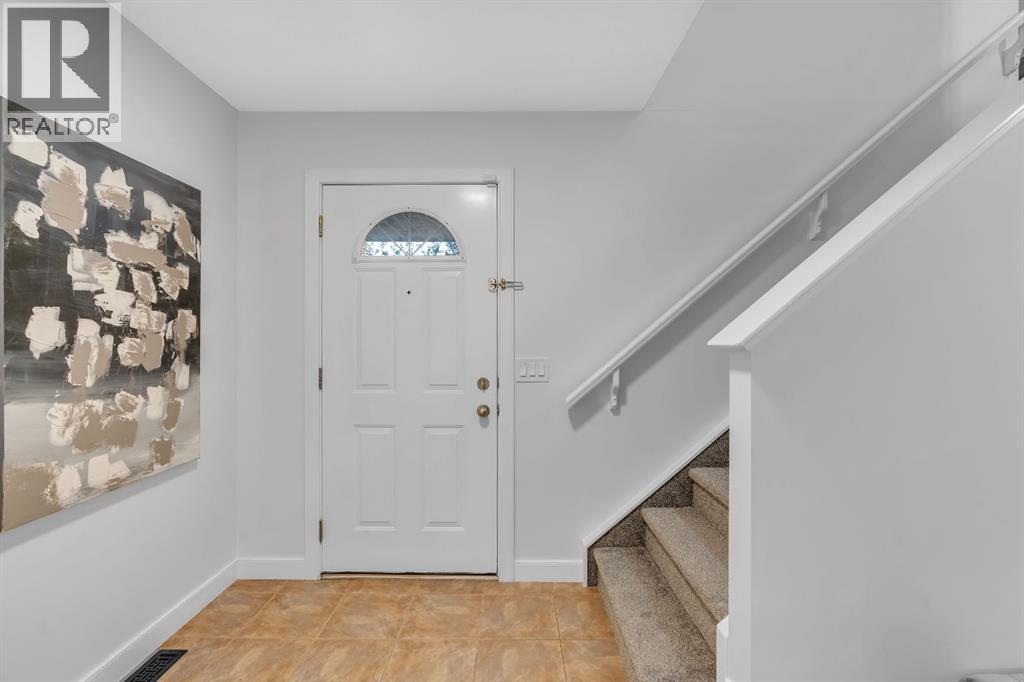 Photo 21 of 151 Kincora Drive Nw, Calgary AB