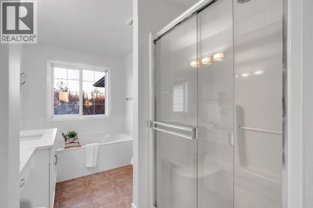 Photo 31 of 151 Kincora Drive Nw, Calgary AB
