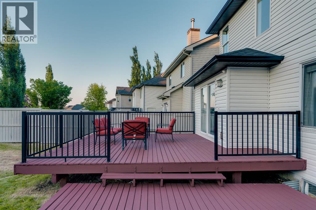Photo 40 of 151 Kincora Drive Nw, Calgary AB