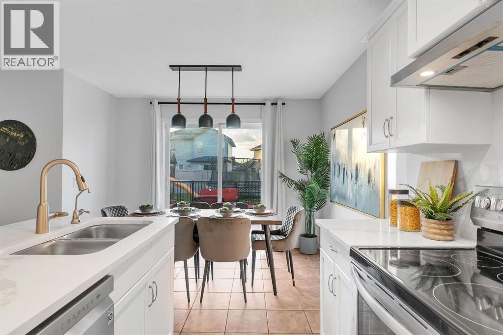 Photo 14 of 151 Kincora Drive Nw, Calgary AB