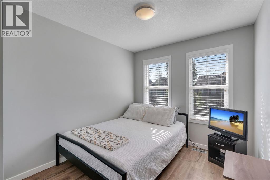 Photo 38 of 128 Midtown Court Sw, Airdrie AB