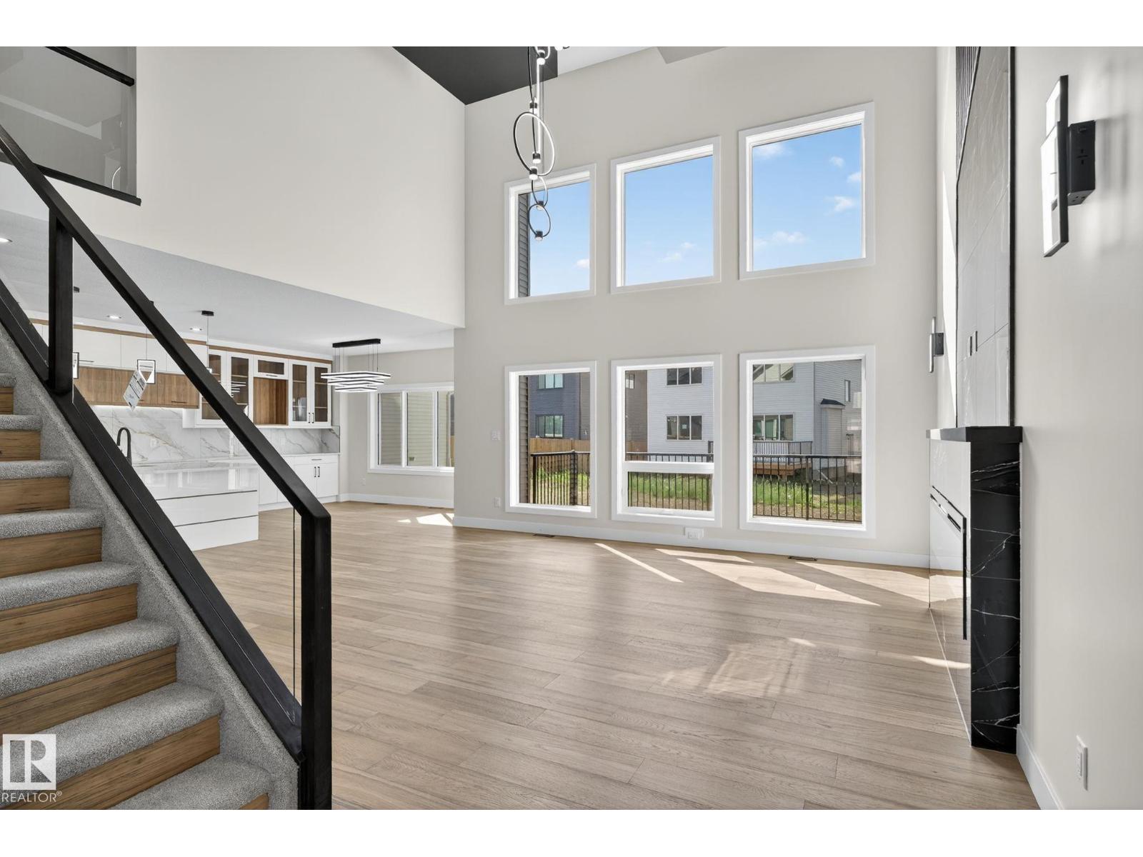 Photo 13 of 17116 2 St Nw, Edmonton AB