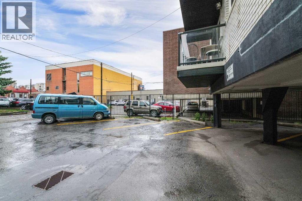 Photo 22 of 10 1715 13 Street Sw, Calgary AB