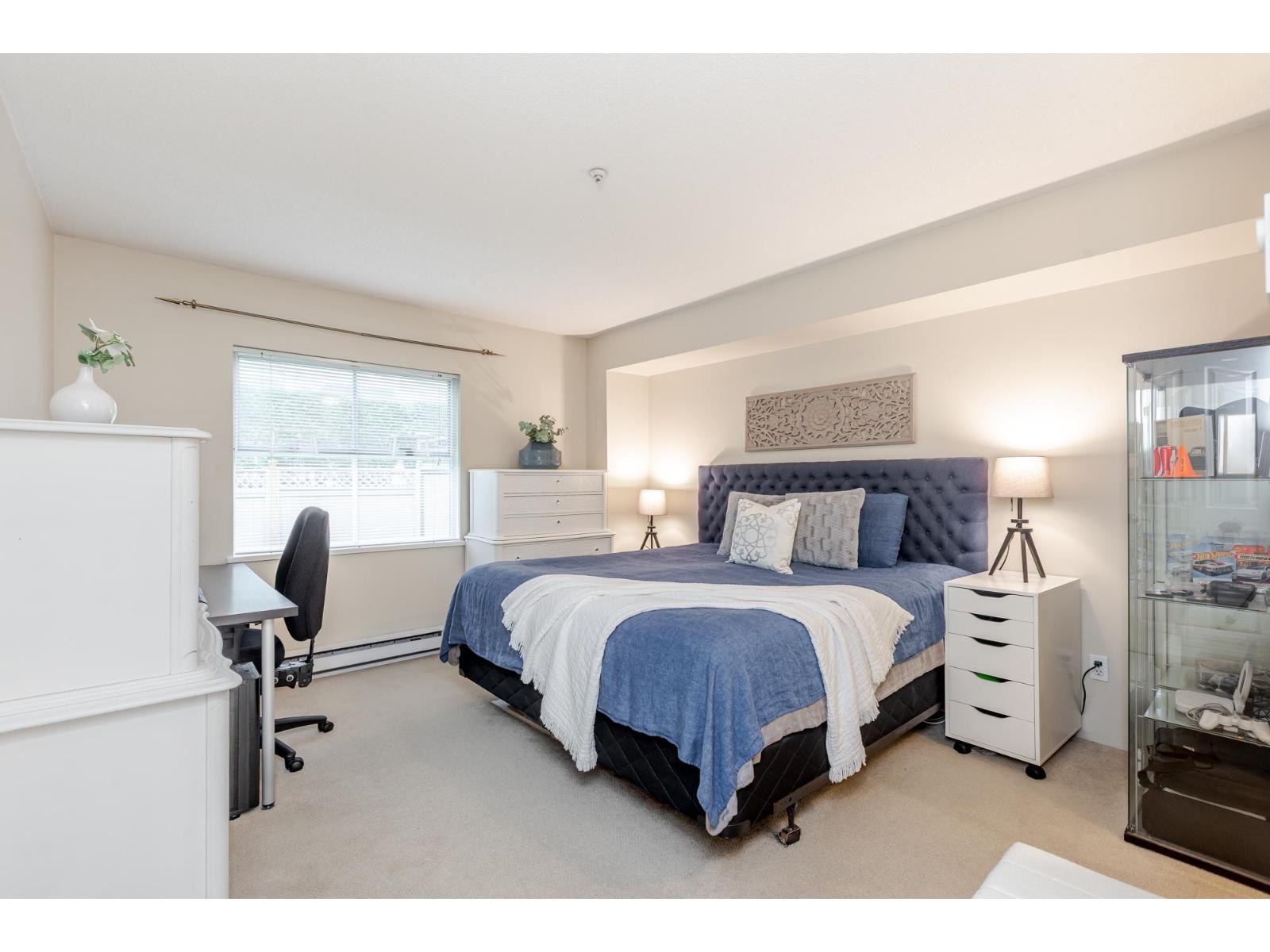 Photo 1 of 44 5670 208 Street, Langley BC