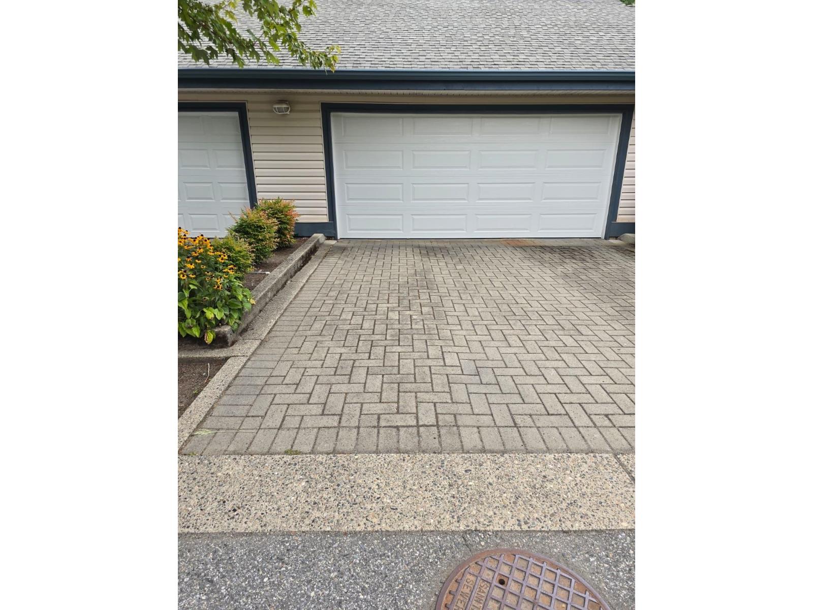 Photo 15 of 44 5670 208 Street, Langley BC