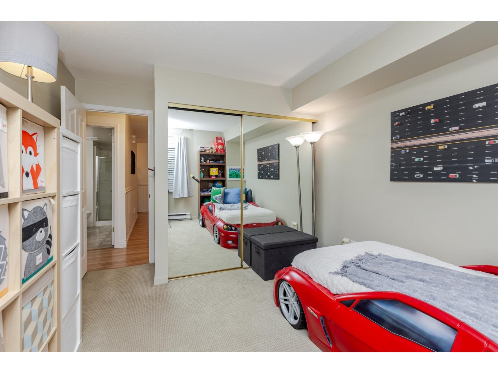 Photo 17 of 44 5670 208 Street, Langley BC