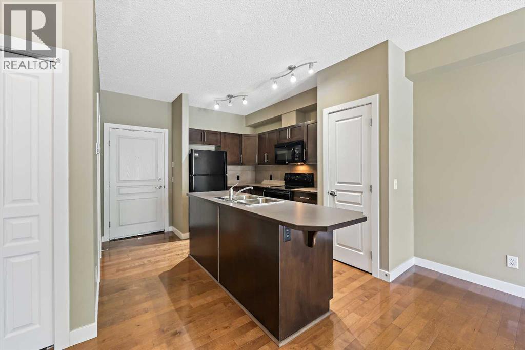 Photo 11 of 102 48 Panatella Road Nw, Calgary AB