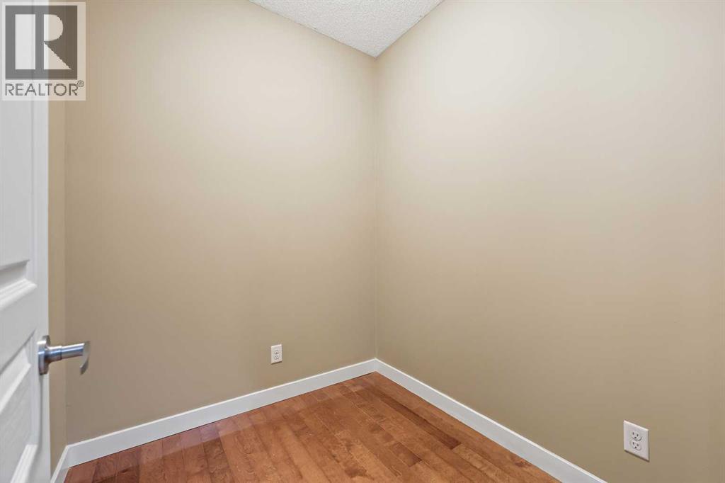 Photo 19 of 102 48 Panatella Road Nw, Calgary AB