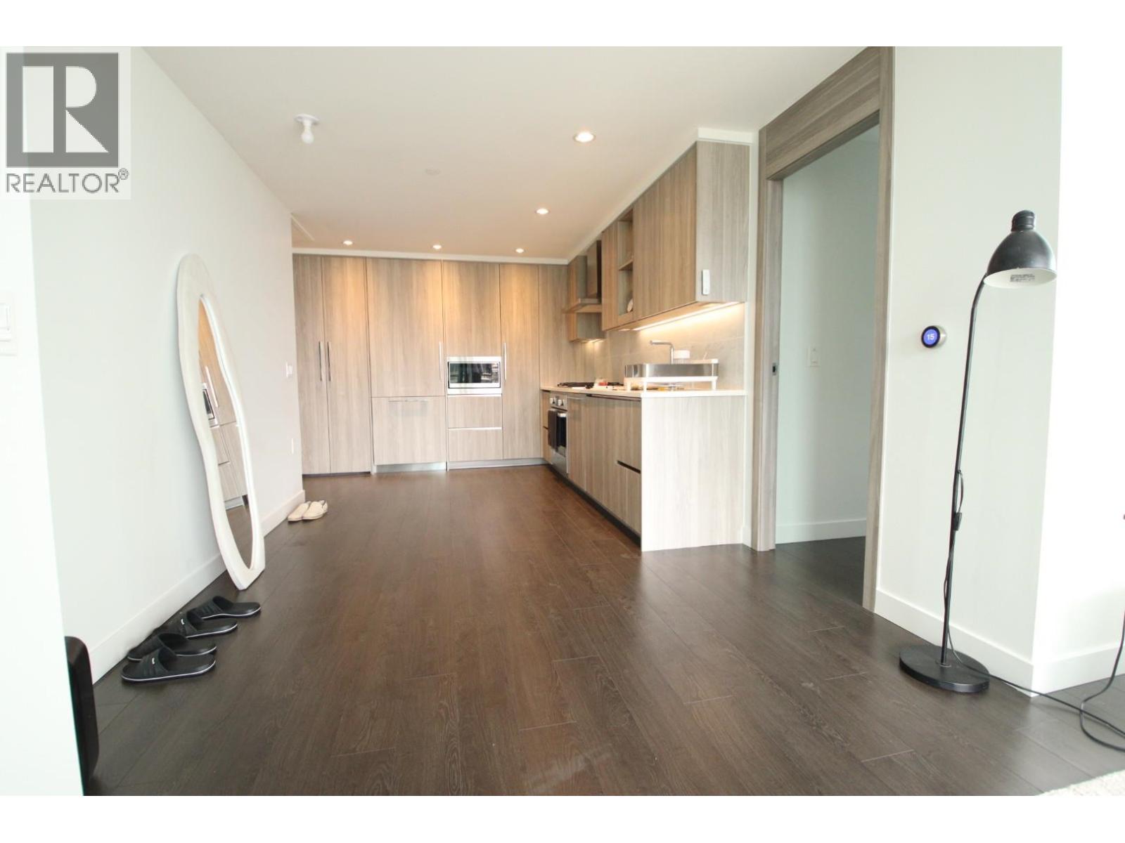 Photo 12 of 1011 4730 Lougheed Highway, Burnaby BC