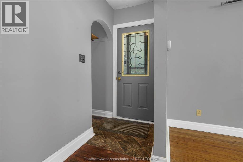 Photo 8 of 5 Buckingham Avenue, Chatham ON
