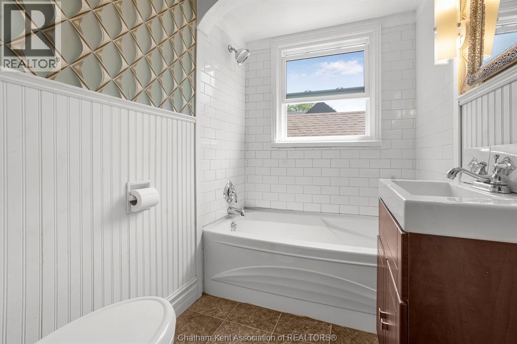 Photo 22 of 5 Buckingham Avenue, Chatham ON