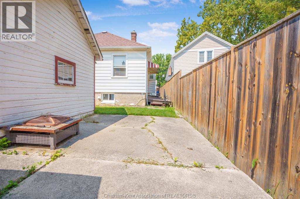 Photo 36 of 5 Buckingham Avenue, Chatham ON