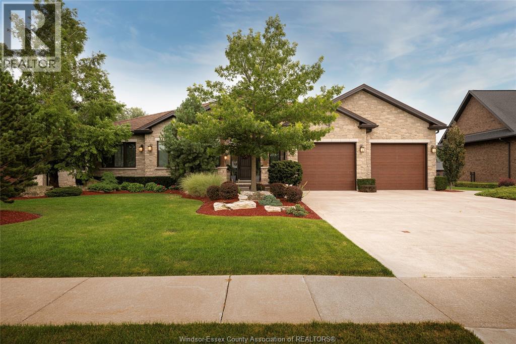 Photo 3 of 9 Houston Avenue, Kingsville ON
