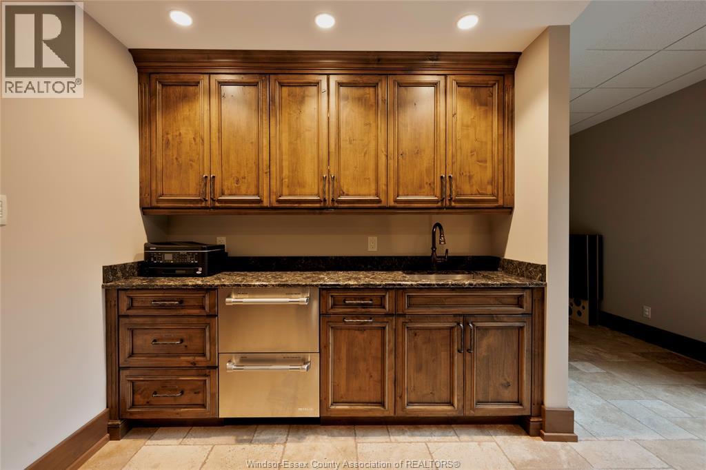 Photo 32 of 9 Houston Avenue, Kingsville ON
