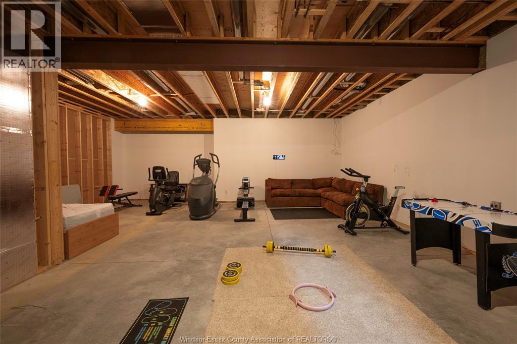 Photo 36 of 9 Houston Avenue, Kingsville ON