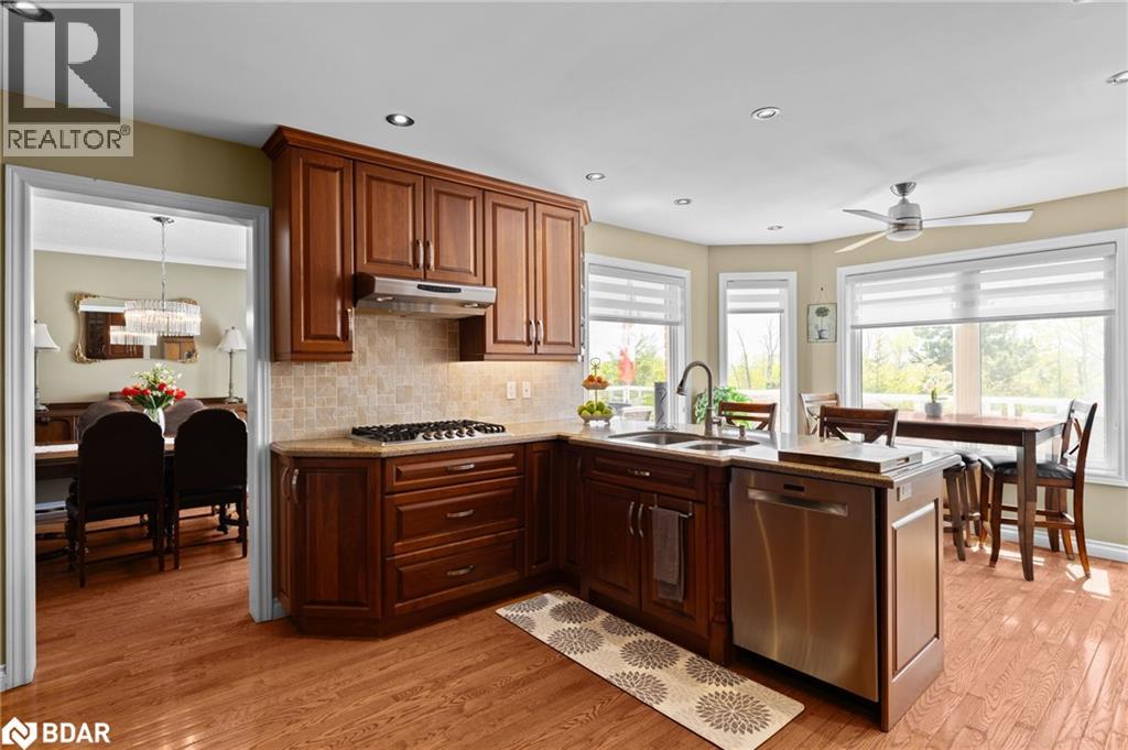 Photo 10 of 292 Leacock Drive, Barrie ON