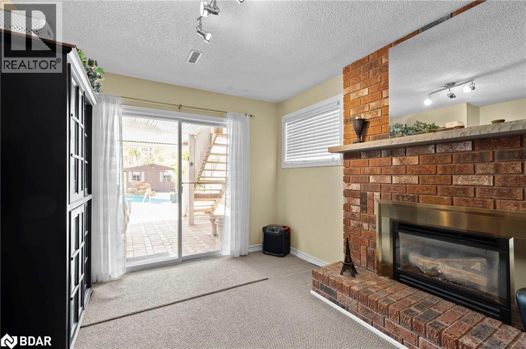 Photo 32 of 292 Leacock Drive, Barrie ON