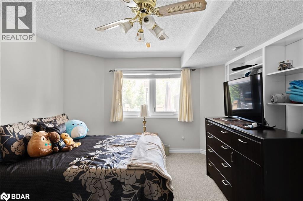 Photo 37 of 292 Leacock Drive, Barrie ON