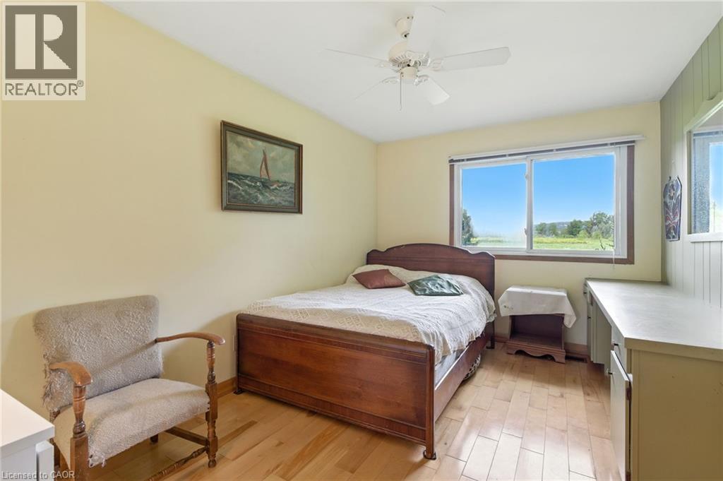 Photo 21 of 6101 Walkers Line, Burlington ON