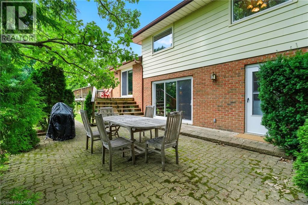 Photo 27 of 6101 Walkers Line, Burlington ON