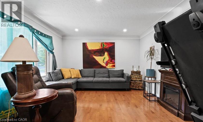 Photo 4 of 304 First Avenue Unit Upper, Welland ON