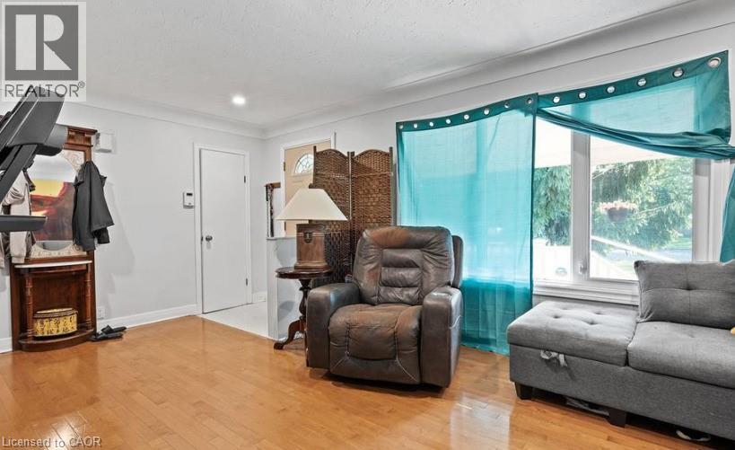 Photo 5 of 304 First Avenue Unit Upper, Welland ON