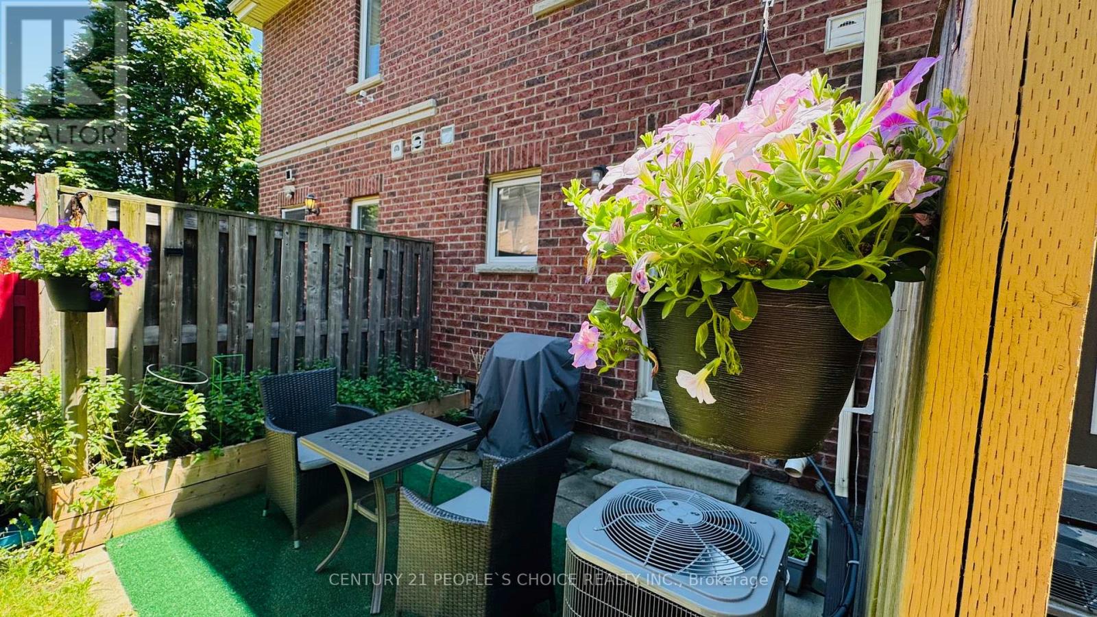 Photo 44 of 29 435 Hensall Circle, Mississauga ON