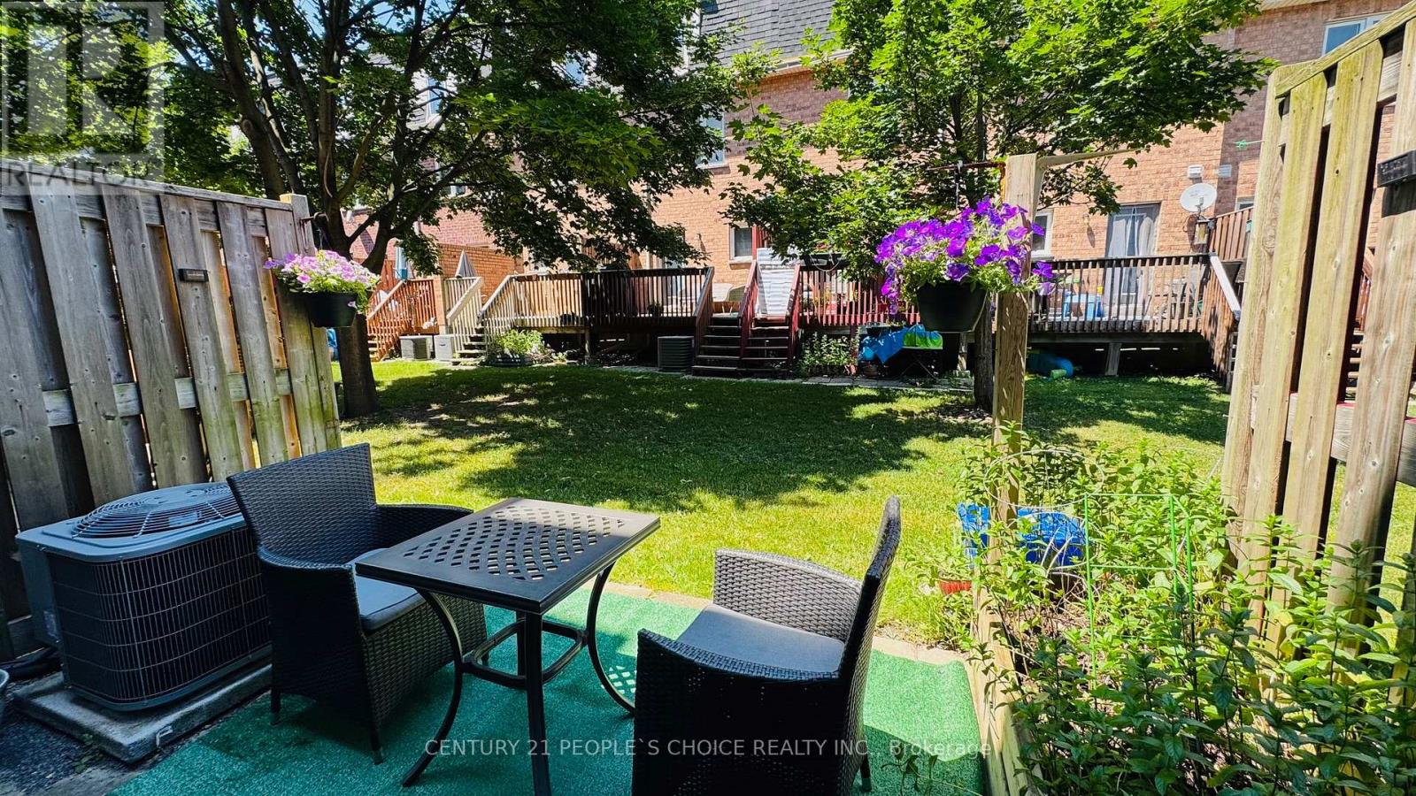 Photo 47 of 29 435 Hensall Circle, Mississauga ON