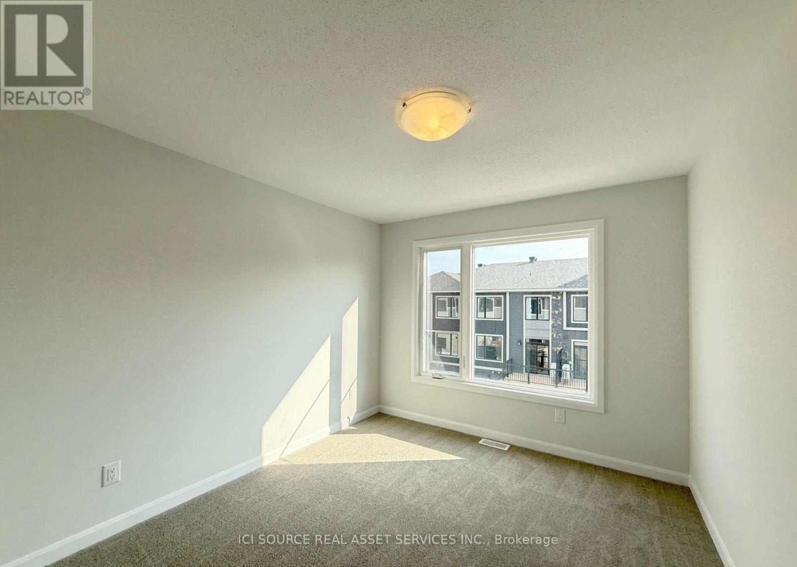 Photo 15 of 418 Silverberry Private, Ottawa ON