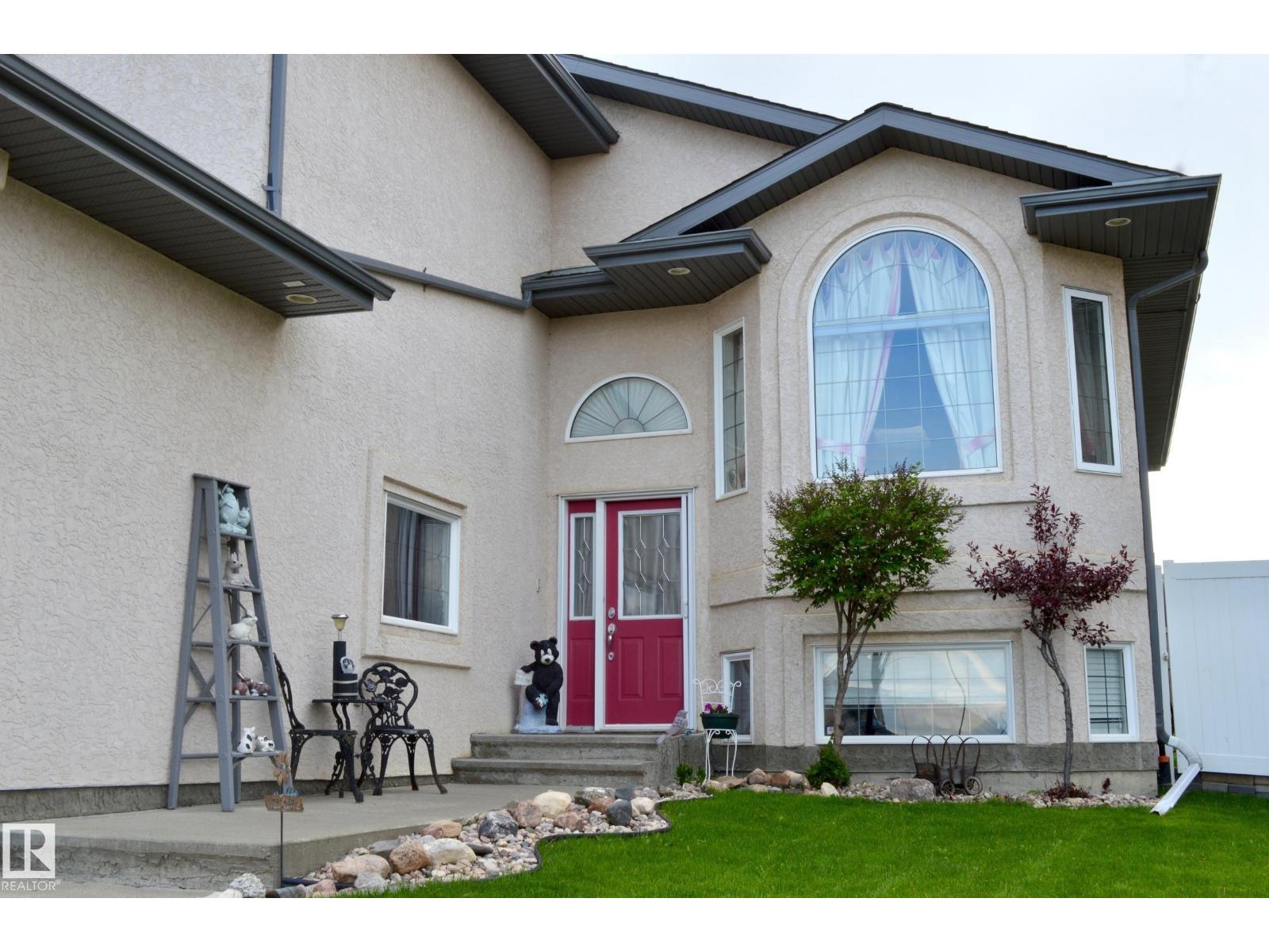 Photo 25 of 16832 79 St Nw, Edmonton AB