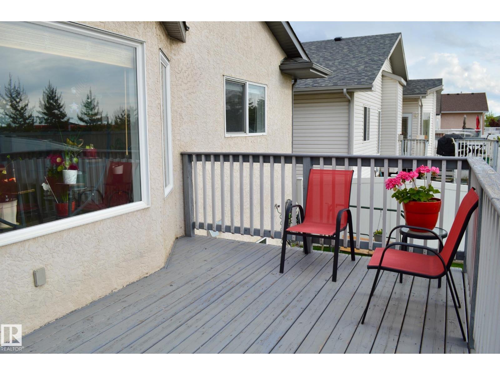 Photo 22 of 16832 79 St Nw, Edmonton AB