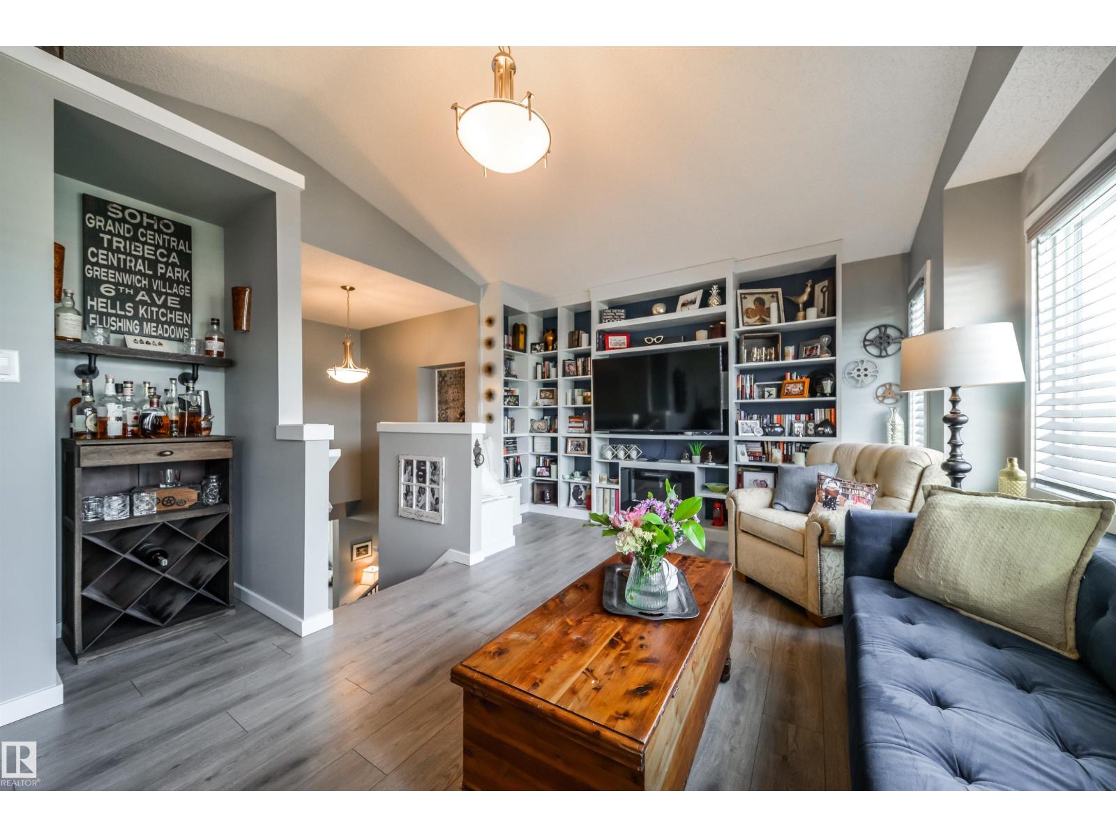 Photo 21 of 17107 81 St Nw, Edmonton AB