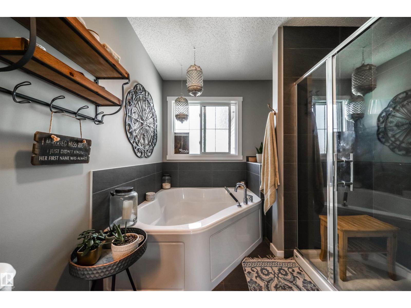 Photo 33 of 17107 81 St Nw, Edmonton AB
