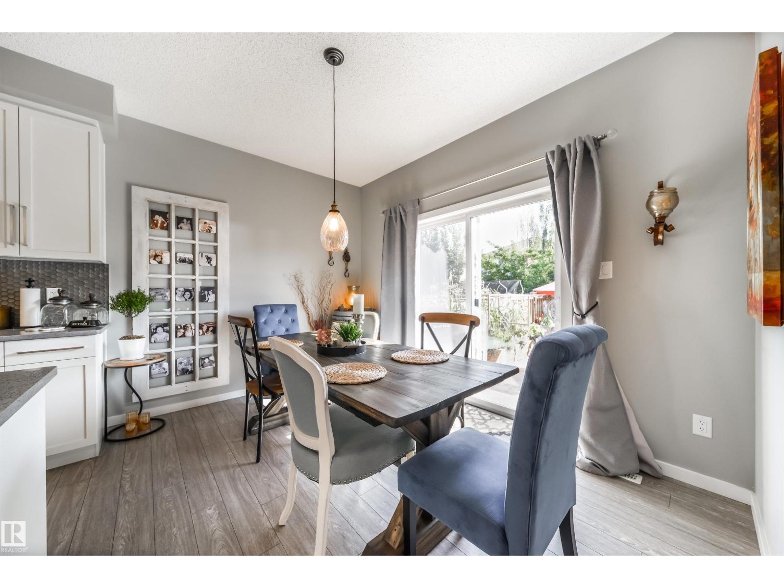 Photo 9 of 17107 81 St Nw, Edmonton AB