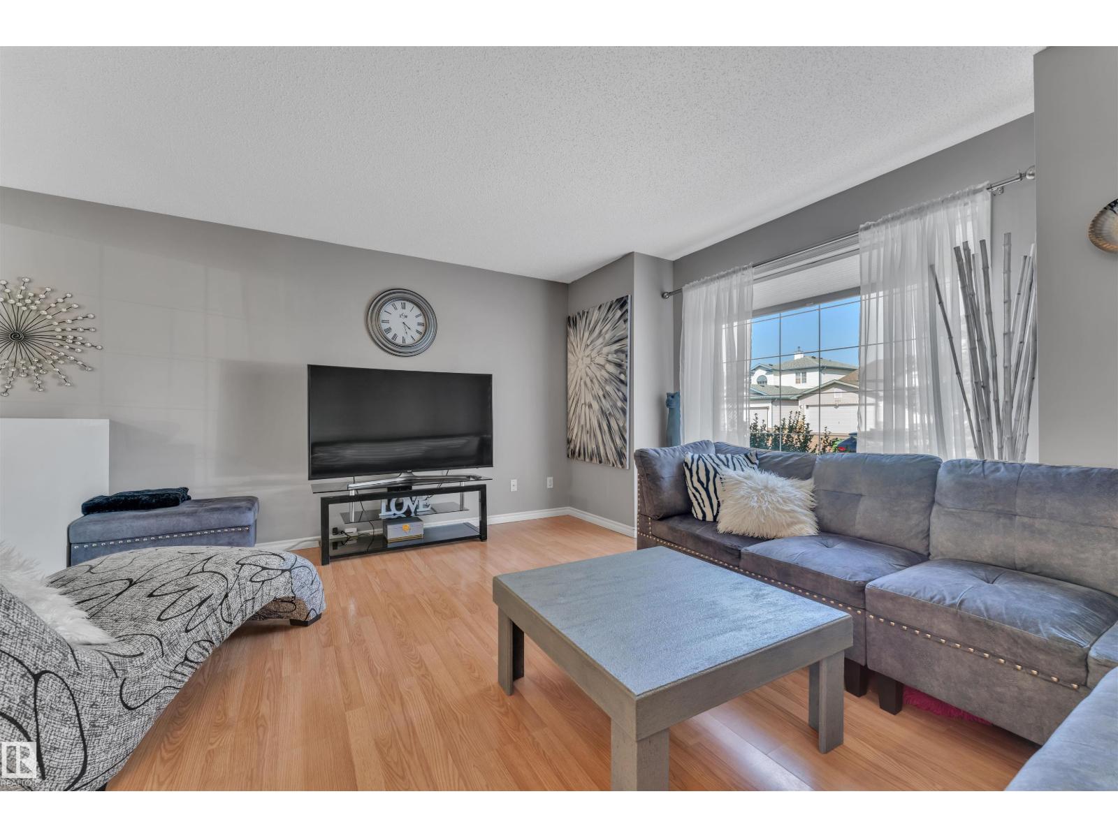 Photo 6 of 15024 128 St Nw, Edmonton AB