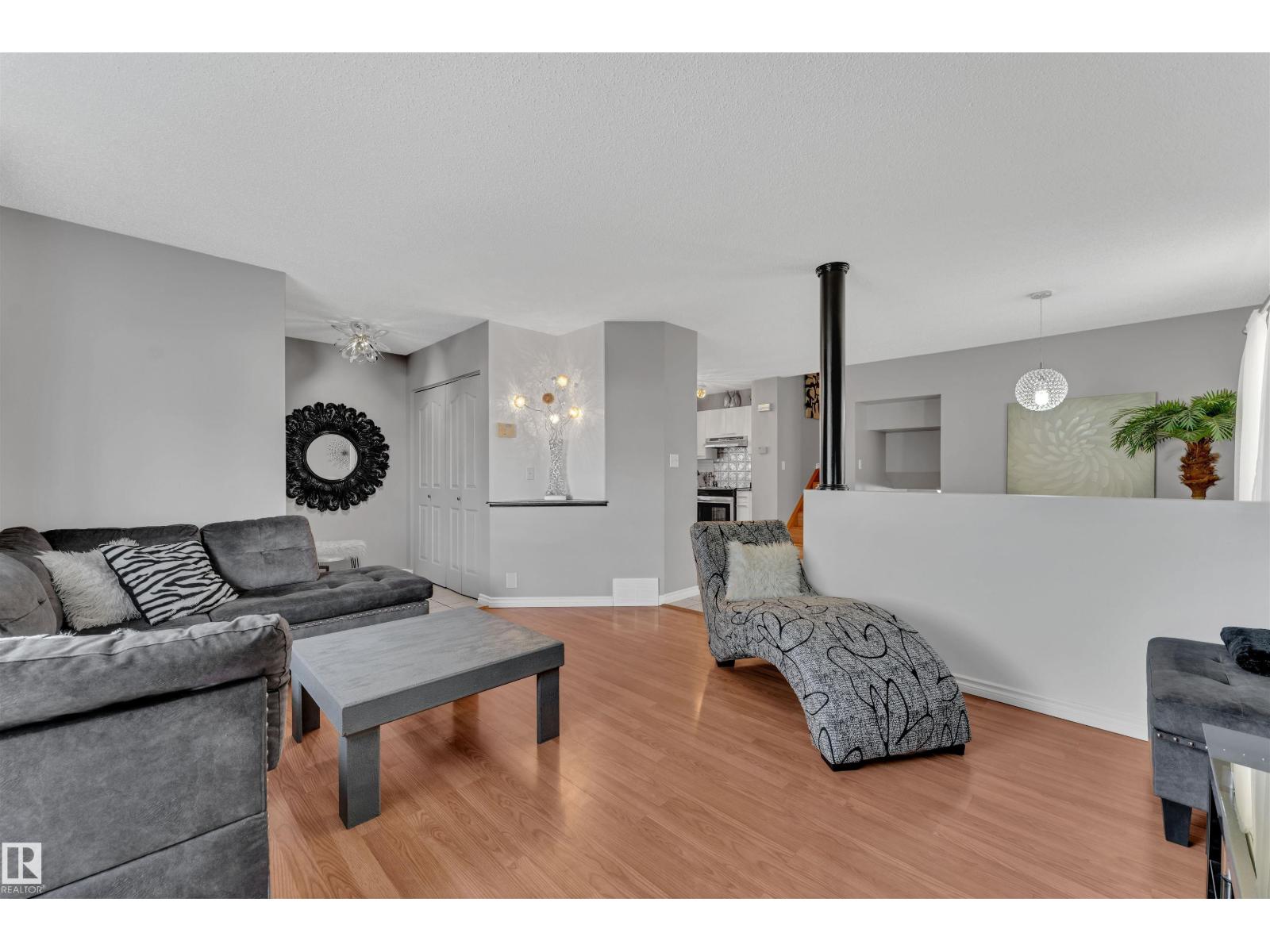 Photo 7 of 15024 128 St Nw, Edmonton AB