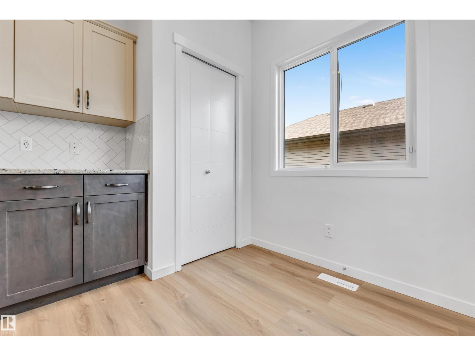 Photo 8 of 2344 Glenridding Blvd Sw, Edmonton AB