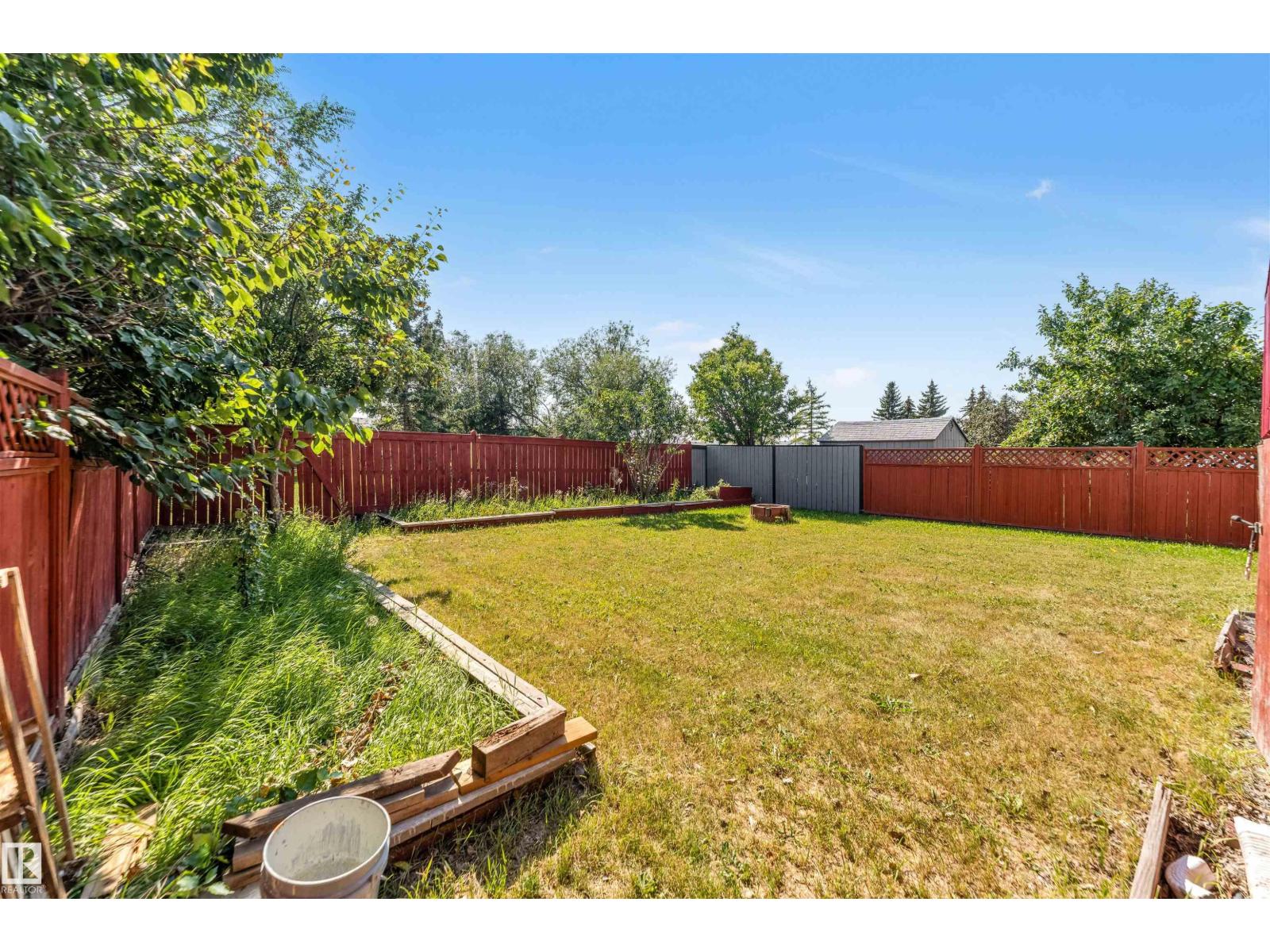 Photo 6 of 325 Jilling Cres Nw, Edmonton AB