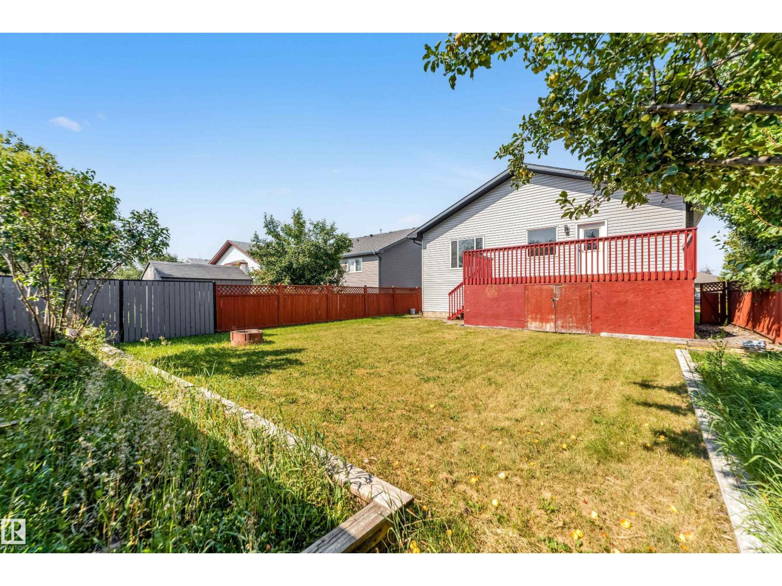 Photo 8 of 325 Jilling Cres Nw, Edmonton AB